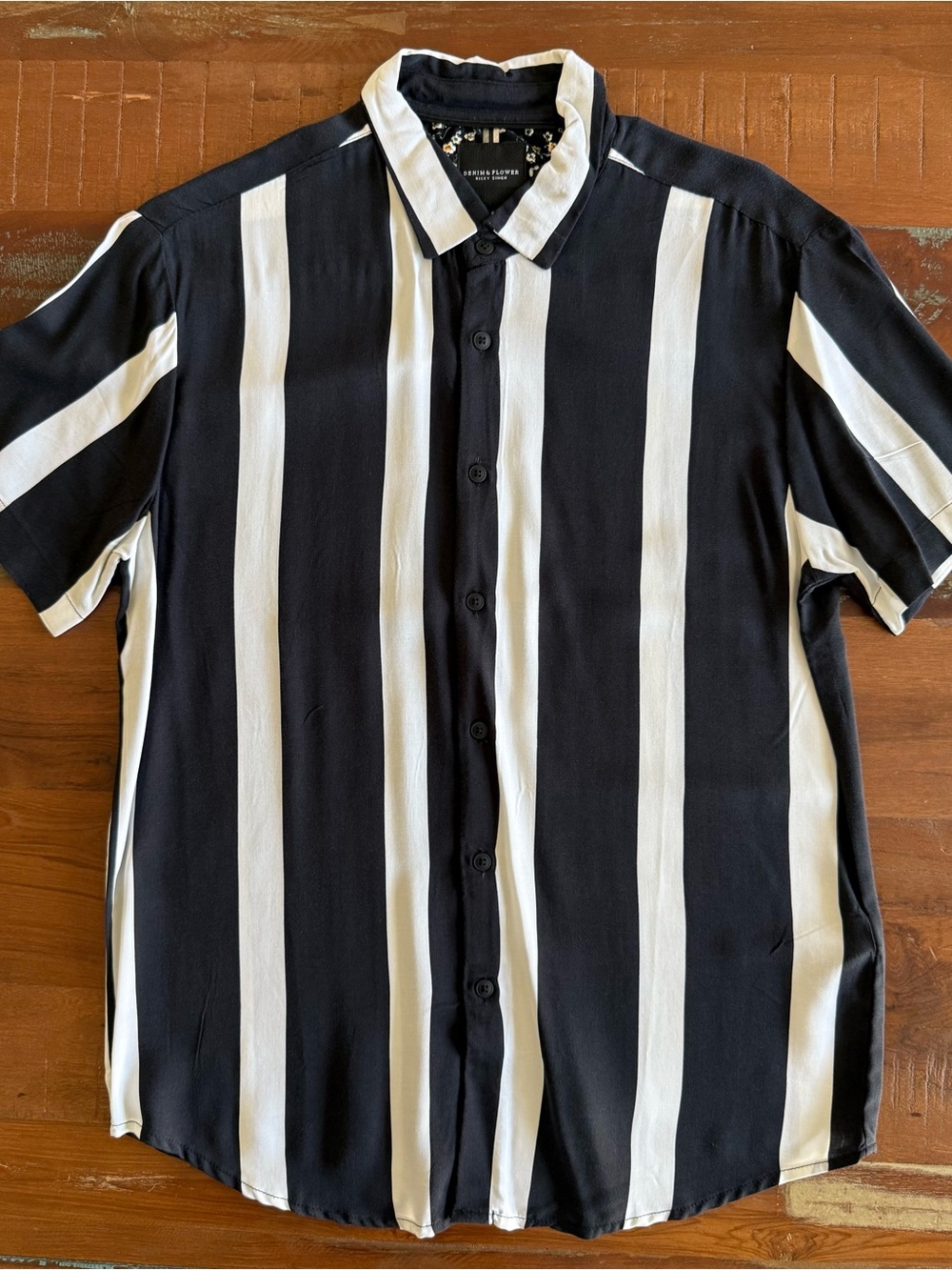 Denim & Flower Black and White  Stripe Short-Sleeve Button Down Shirt! NWOTS!  S